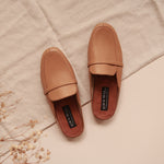 Load image into Gallery viewer, Venice in Camel - Mules - Rob and Mara