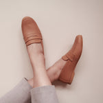 Load image into Gallery viewer, Vienna in Camel - Loafers - Rob and Mara