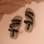 Load image into Gallery viewer, Ciara in Black - Sandals - Mercino