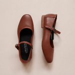 Load image into Gallery viewer, Estelle in Brown
