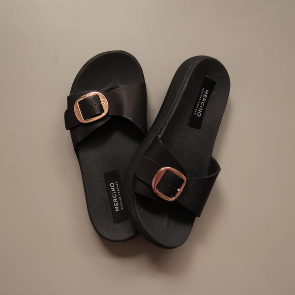 Bonnie in All Black | Rob & Mara