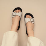 Load image into Gallery viewer, Bonnie in Ivory (on black sole)
