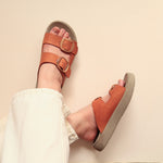 Load image into Gallery viewer, Leslie in Vintage Tan (on beige sole)
