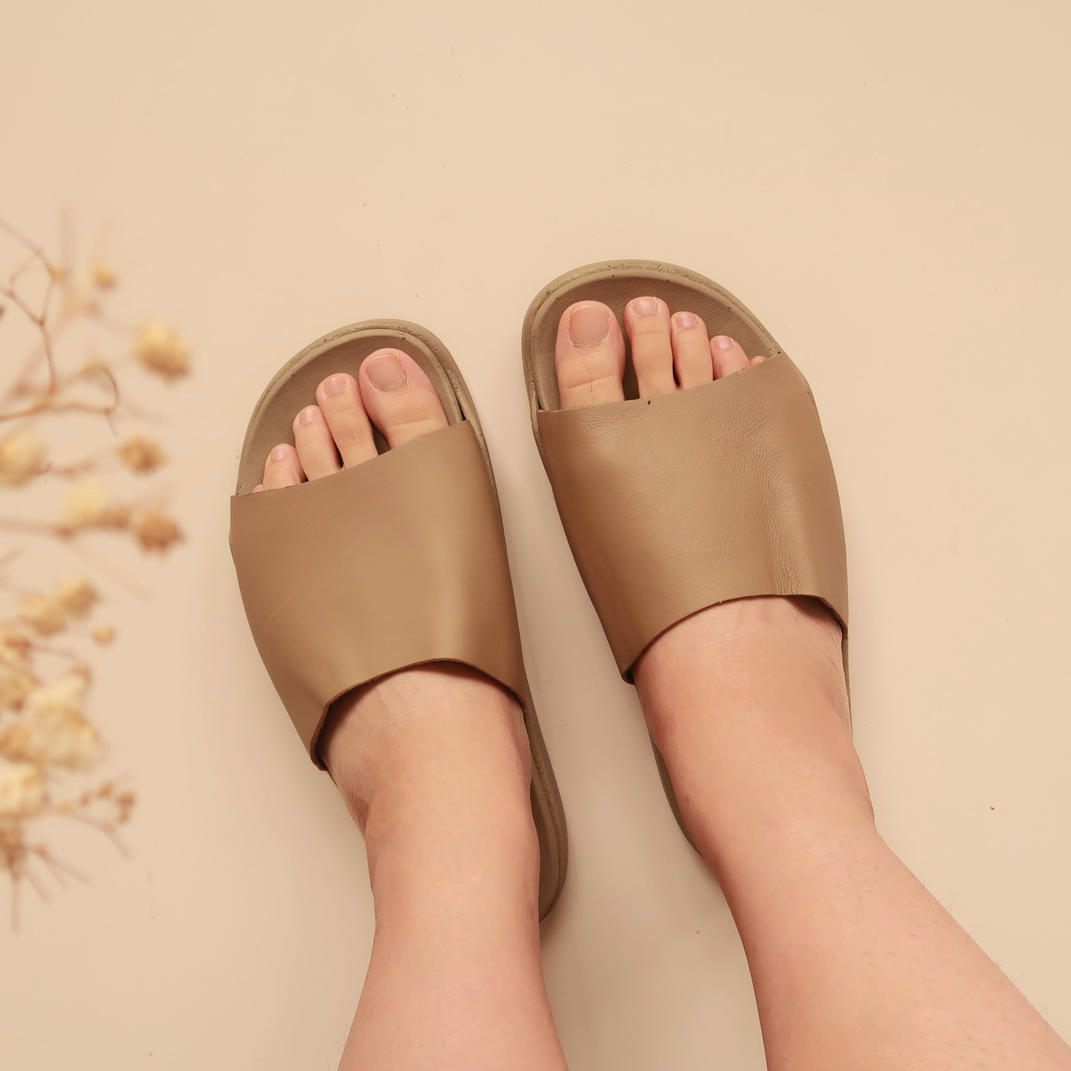 Haru in Beige - Sandals - Mercino