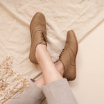 Load image into Gallery viewer, Aster in Beige - Brogues - Rob and Mara

