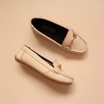 Load image into Gallery viewer, Florence in Ivory - Moccasins - Rob and Mara
