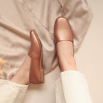 Load image into Gallery viewer, Paige in Champagne - Loafers - Rob and Mara
