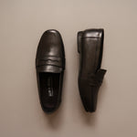 Load image into Gallery viewer, Vienna in Black - Loafers - Rob and Mara
