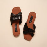 Load image into Gallery viewer, Zara in Black
