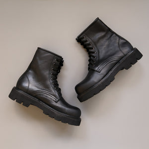 Zephyr in All Black Mono - Boots - Rob and Mara