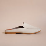 Load image into Gallery viewer, Aria in White - Mules - Rob and Mara
