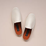 Load image into Gallery viewer, Aria in White - Mules - Rob and Mara
