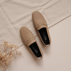 Vienna in Beige - Loafers - Rob and Mara