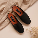 Load image into Gallery viewer, Aria in Black - Mules - Rob and Mara
