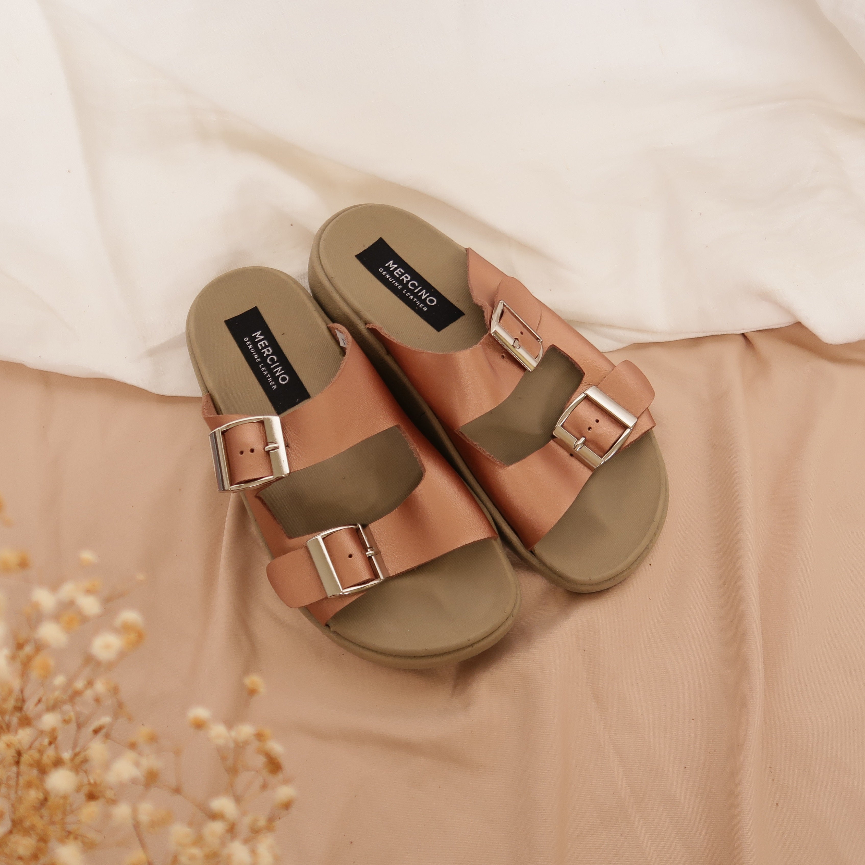 Bailey in Champagne - Sandals - Mercino