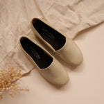 Load image into Gallery viewer, Paige in Pearl - Loafers - Rob and Mara
