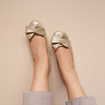 Load image into Gallery viewer, Primrose in Pearl - Ballet Flats - Rob and Mara
